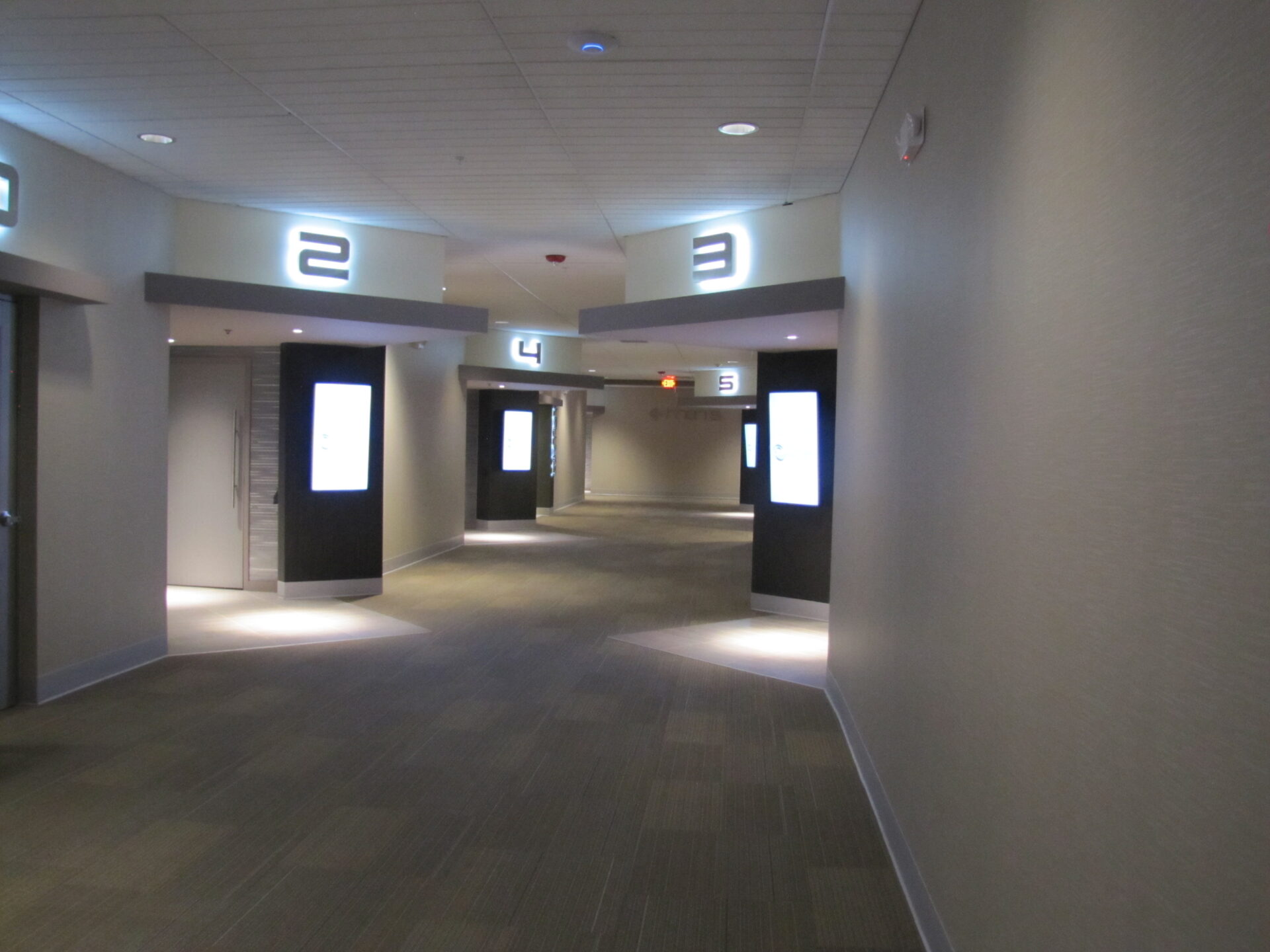O'Neil Cinema at the Point, Littleton, MA