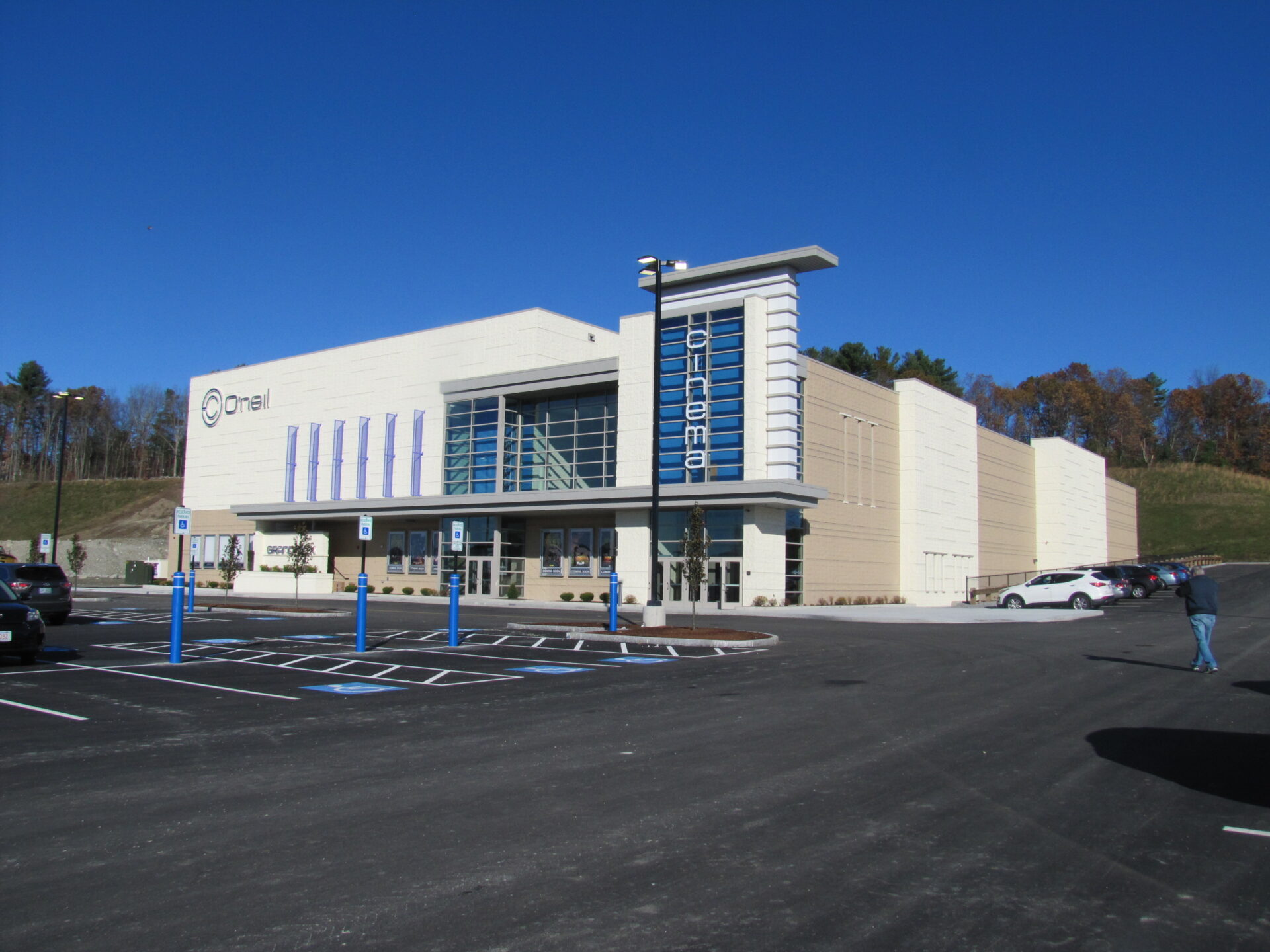 O'Neil Cinema at the Point, Littleton, MA